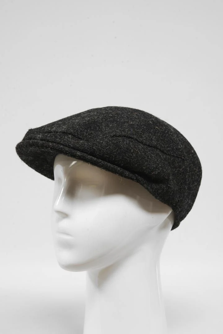 Harris Tweed Flat Cap - Plain Charcoal (HW) - Image 3