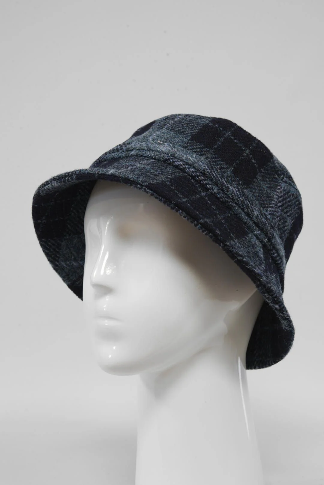 Harris Tweed Ladies Bucket Hat - Black/Grey Check (HH) - Image 3