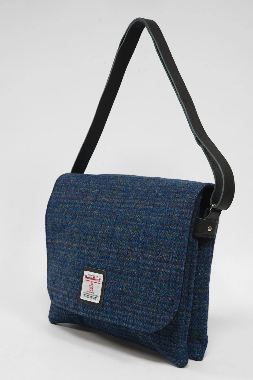 Harris Tweed Scalpay Bag - A0207 (Black Leather) - Image 3