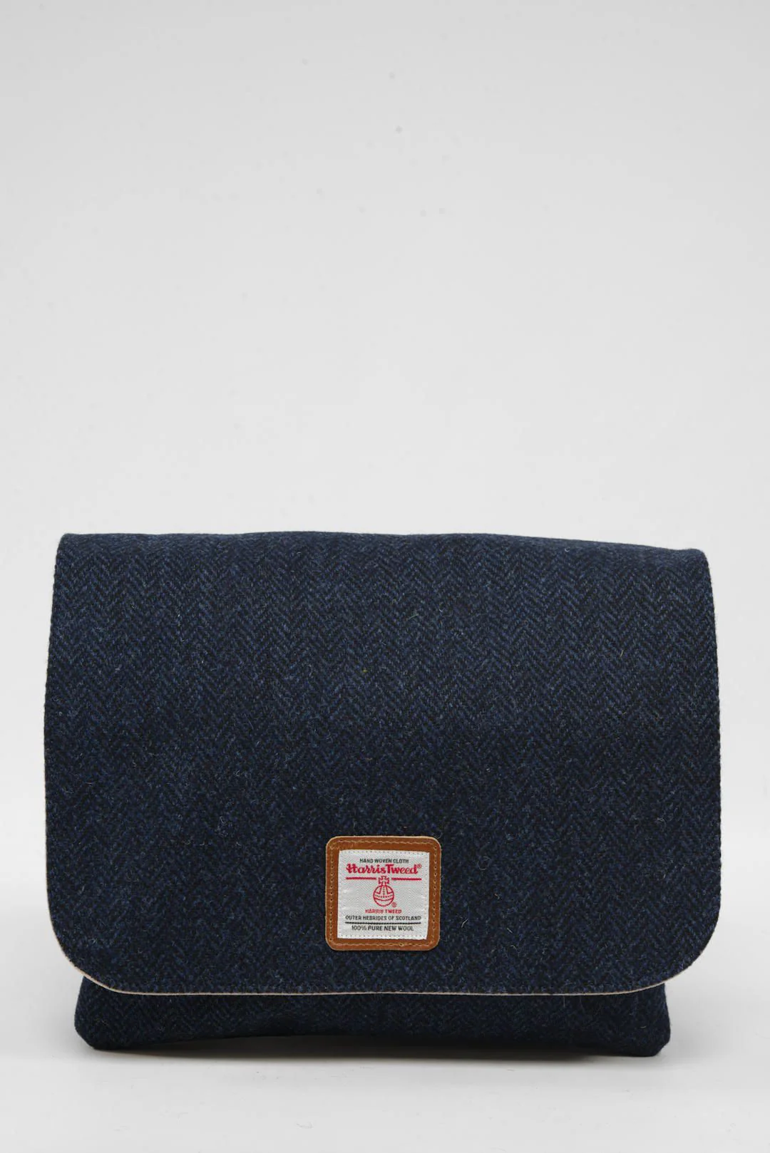 Harris Tweed Scalpay Bag - HB104 (Tan Leather) - Image 5
