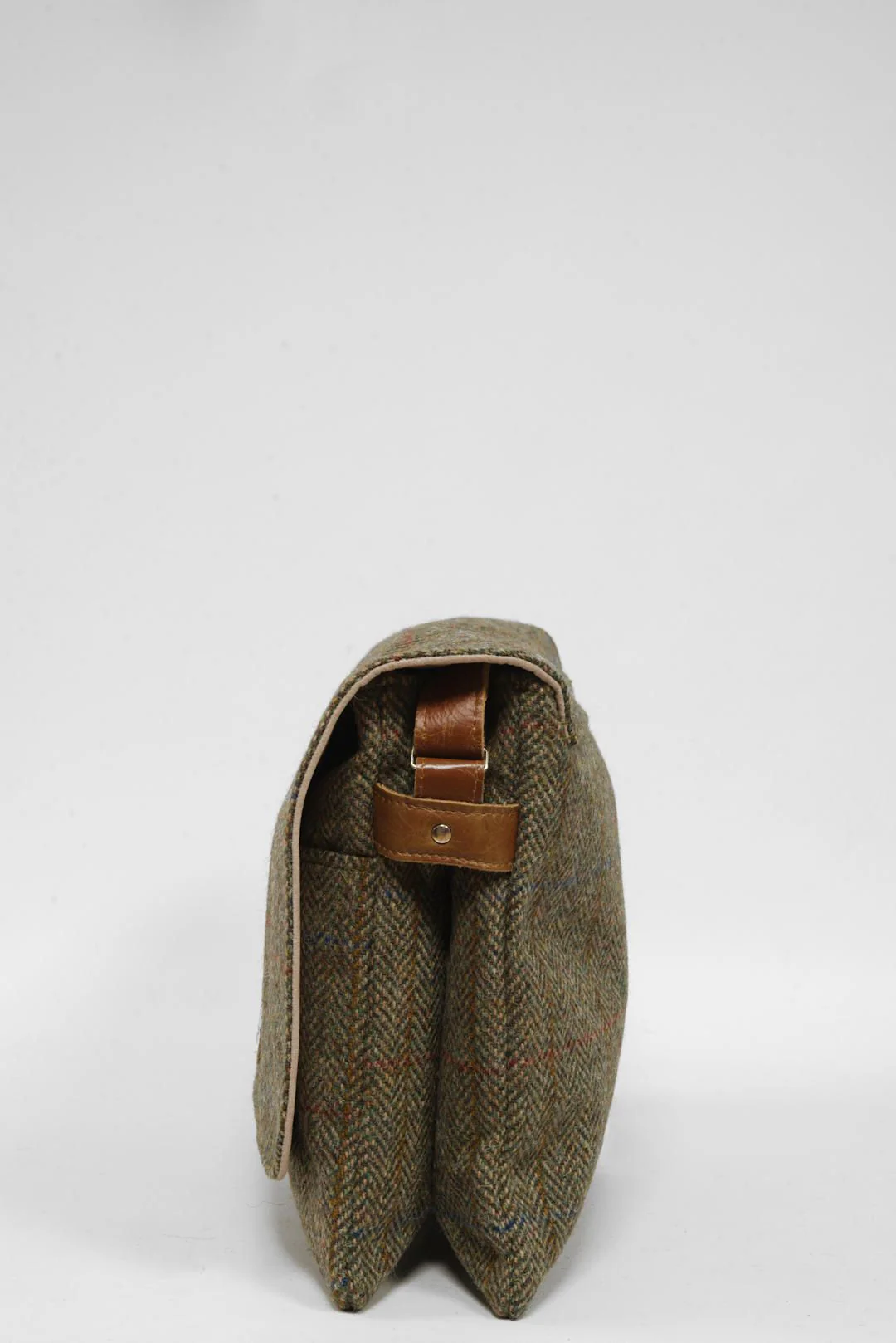 Harris Tweed Scalpay Bag - HB55 (Tan Leather) - Image 7