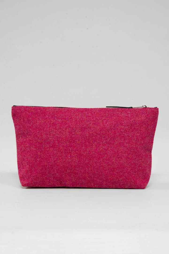 Harris Tweed Toiletries Bag - 349 (Black Leather) - Image 3