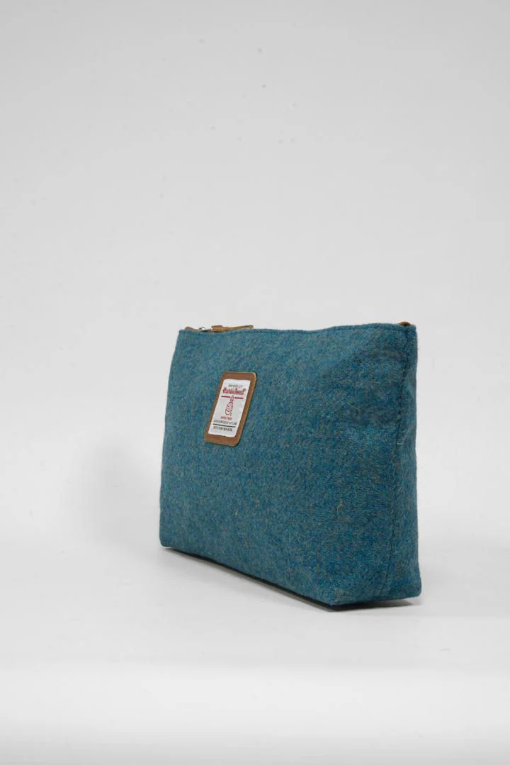 Harris Tweed Toiletries Bag - 350 Tan Leather - Image 2