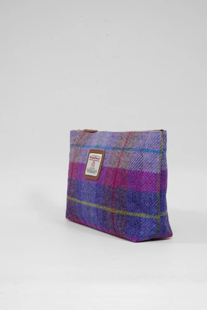 Harris Tweed Toiletries Bag - A0114 Tan Leather - Image 2