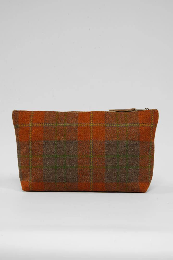 Harris Tweed Toiletries Bag - A0124 Tan Leather - Image 3
