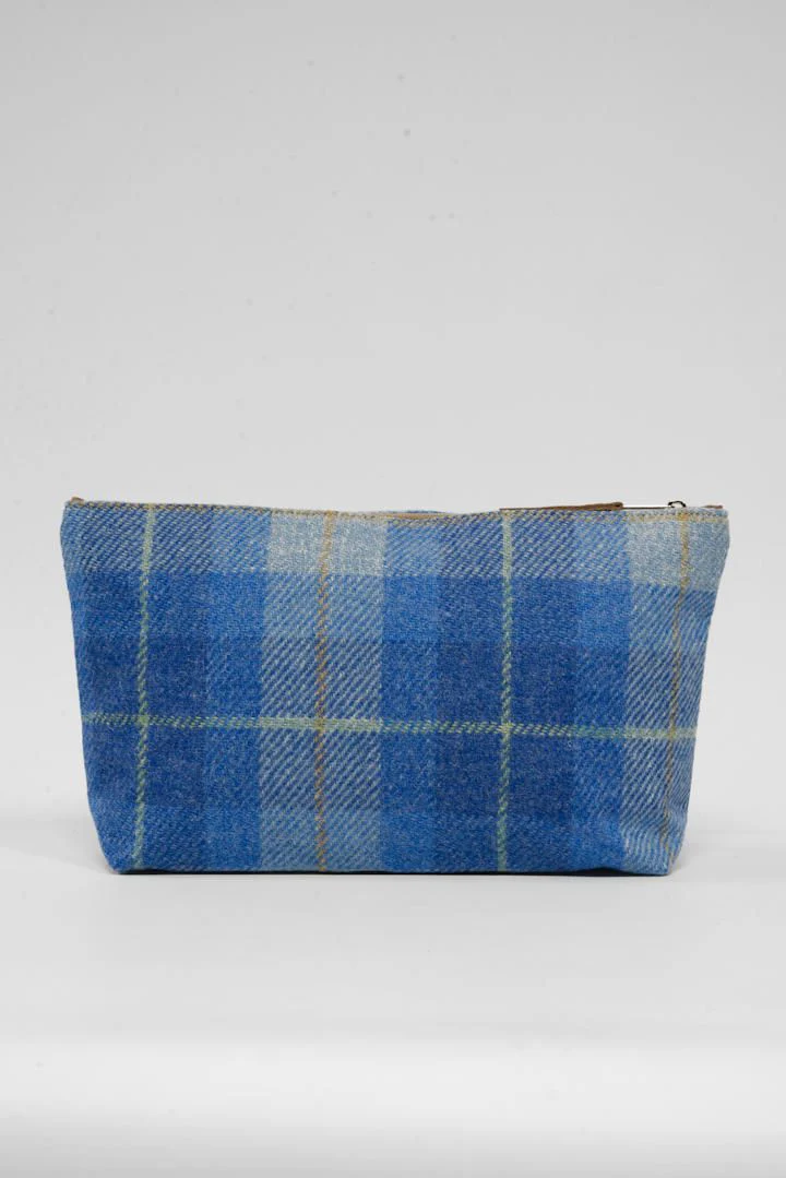 Harris Tweed Toiletries Bag - A069 Tan Leather - Image 3